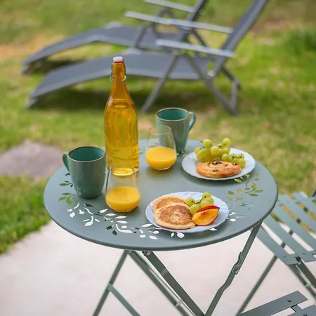 Appartement Les Miradors, De 2 En Rdc, Jardin Privatif, Piscine, Vue Et Parking Menton