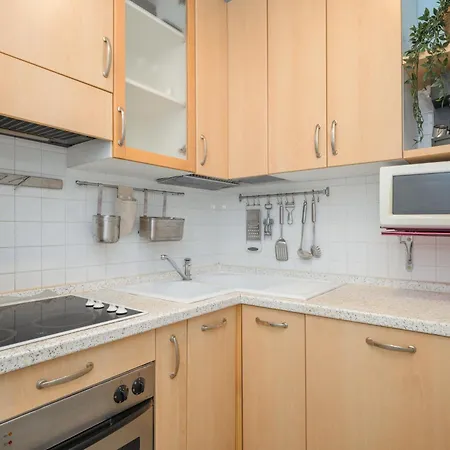 Les Miradors, De 2 En Rdc, Jardin Privatif, Piscine, Vue Et Parking Appartement *