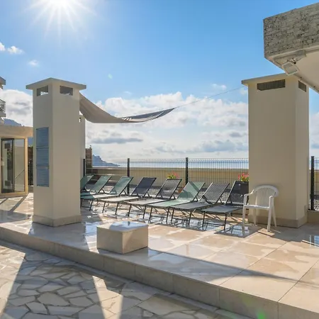 Les Miradors, De 2 En Rdc, Jardin Privatif, Piscine, Vue Et Parking