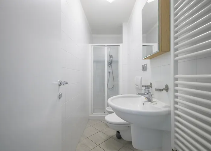 Les Miradors, De 2 En Rdc, Jardin Privatif, Piscine, Vue Et Parking Apartmán Menton