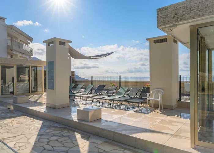 Les Miradors, De 2 En Rdc, Jardin Privatif, Piscine, Vue Et Parking