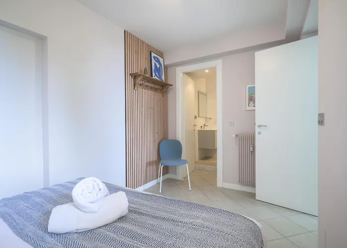 Les Miradors, De 2 En Rdc, Jardin Privatif, Piscine, Vue Et Parking Apartment Menton